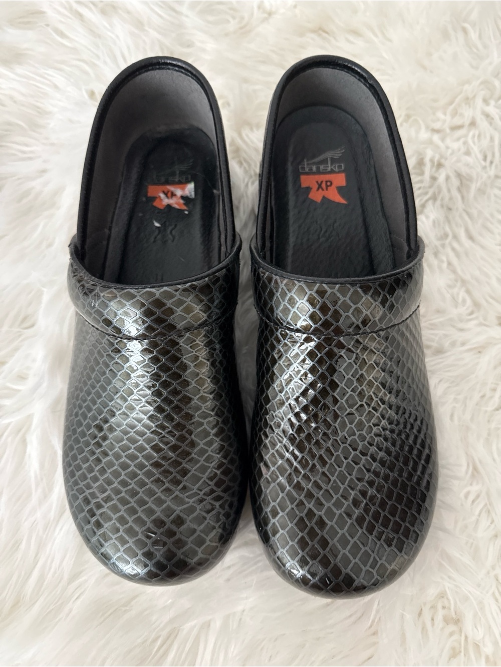 Dansko Black Snake-Print Clogs Slip-On Mules - Picture 4 of 4